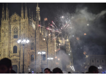 La seconda vittima ha riportato ferite a un occhio