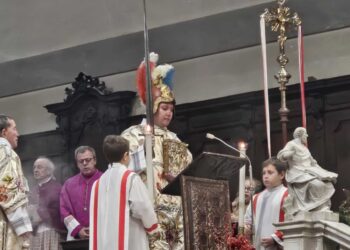Mons. Carlino contro il riarmo e a favore della sanità pubblica