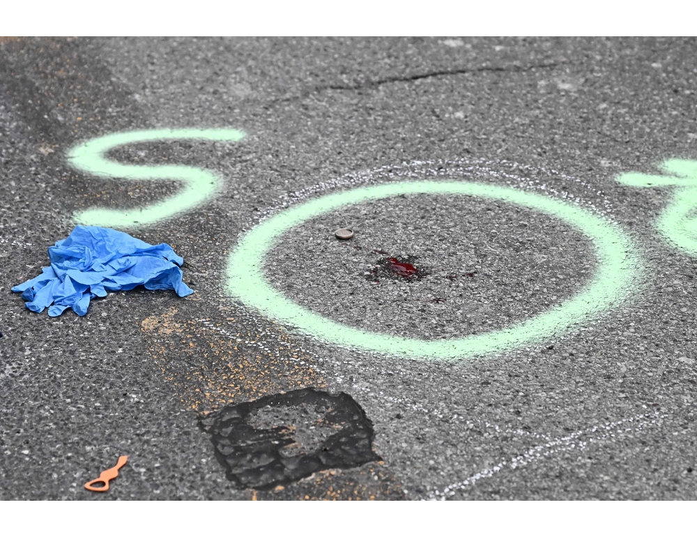 Esce a vedere i fuochi di Capodanno, donna travolta e uccisa da un’auto