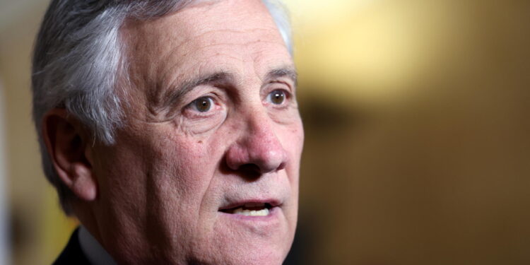 Al ministero in corso riunione con Tajani