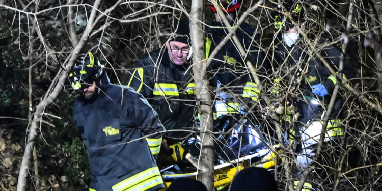 Dalle indagini non emergono altre ipotesi oltre al suicidio