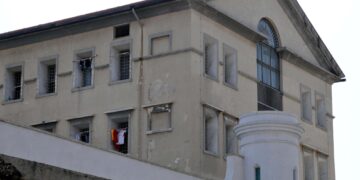 Il 65enne Lacarpia non si è suicidato. La Polizia ha arrestato due uomini