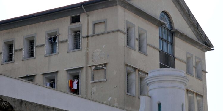 Il 65enne Lacarpia non si è suicidato. La Polizia ha arrestato due uomini