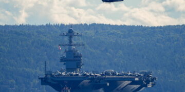 Rimangono anche le portaerei Gerlad Ford e Iwo Jima