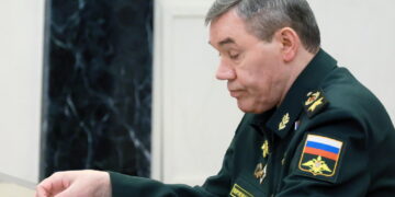Gerasimov aggiornato sulla situazione al fronte