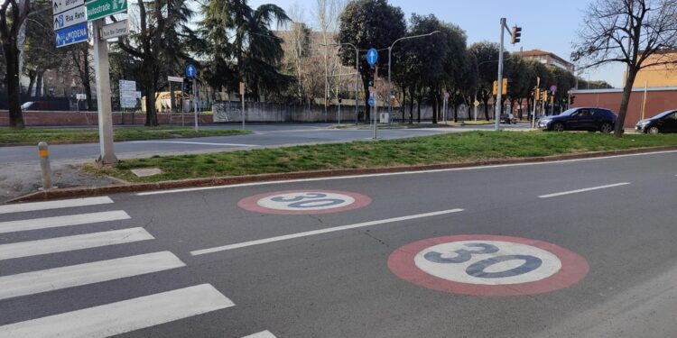 Accolto il ricorso dei tassisti contro i nuovi limiti di velocità