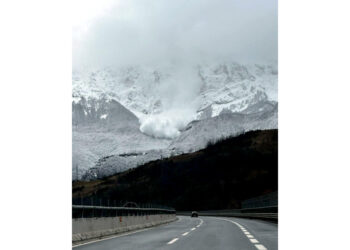 Evento spettacolare immortalato dai passanti