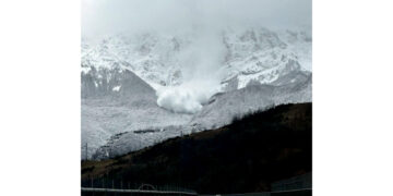 Evento spettacolare immortalato dai passanti