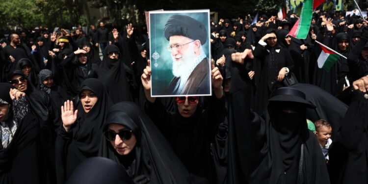 L'ong Hengaw ha affermato che il ragazzo è ancora vivo