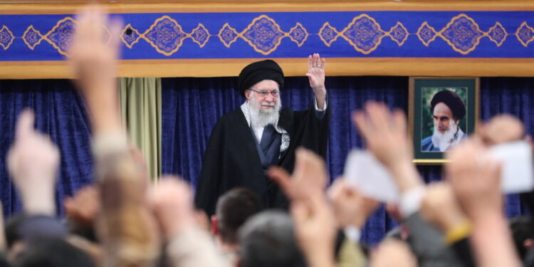 Dopo dodici giorni di proteste in molte città dell'Iran