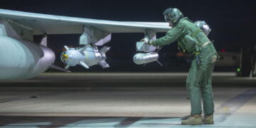 'Bombardato un deposito di armi sotterraneo'