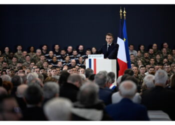 Dopo i primi 15 militari sbarcati oggi