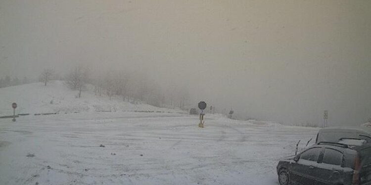 Accumuli inferiori 5 centimetri ma le temperature favoriscono la formazione del ghiaccio