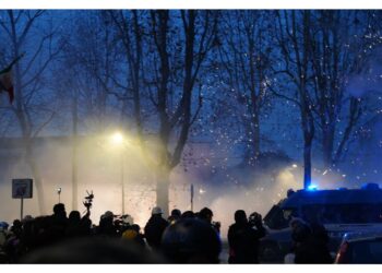 Corso Regina Margherita è fitto di fumo