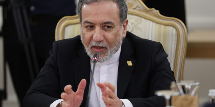 Nel tentativo di allentare le tensioni