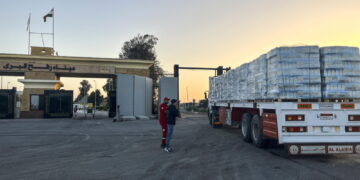 'Chiuso fino a che non verrà restituito l'ultimo ostaggio'