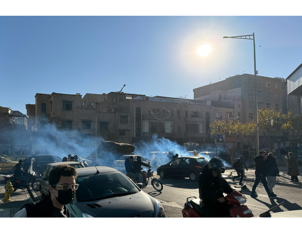 Media, due civili morti negli scontri in Iran