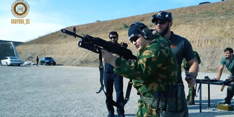 Pronto il suo trasferimento a Mosca. Anche il genitore sarebbe gravissimo