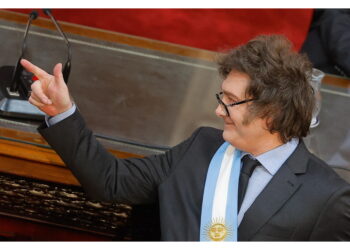 Il governo mira ad abbassare il limite da 16 a 14 anni