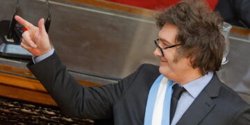 Il governo mira ad abbassare il limite da 16 a 14 anni