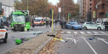 L'incidente alle 5 in Corso Sempione