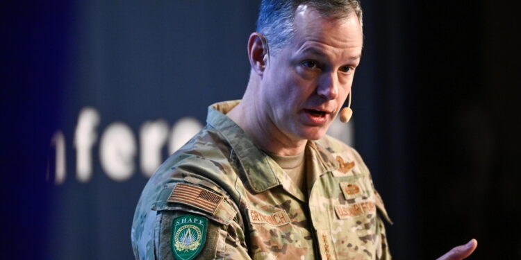 Il comandante Grynkewich: 'Mosca e Pechino lavorano insieme'