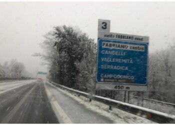 Nevicate da Fabriano a Serravalle di Chienti e sulle cime più alte