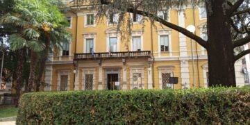 Richiesta presentata dal pm di Biella in un caso di molestia sul lavoro