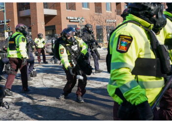 'Non aveva un'arma in mano'