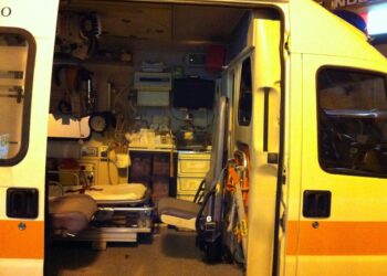 Quarantenne eseguiva lavori di riparazione nel capannone di una ditta