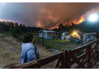 Nella provincia del Chubut i roghi minacciano centri abitati