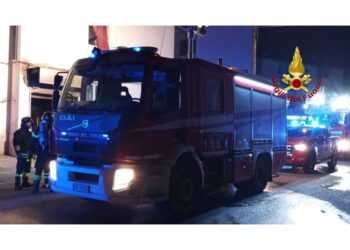 Nel Salernitano residenti dello stabile intossicati portati in ospedali