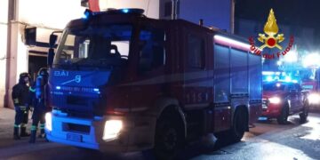 Nel Salernitano residenti dello stabile intossicati portati in ospedali