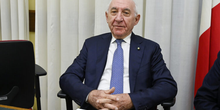 Indagati il presidente e gli altri membri dell'autorità per peculato e corruzione