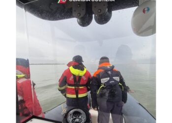 Ieri pomeriggio il ritrovamento della barca rovesciata