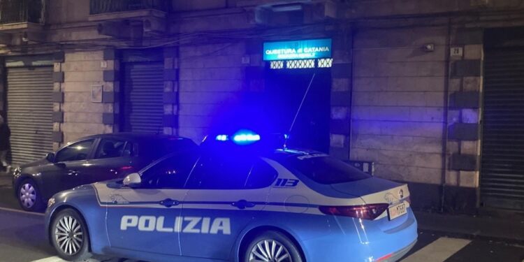 Regali e applausi per loro. Atti al Tribunale per i minorenni di Catania