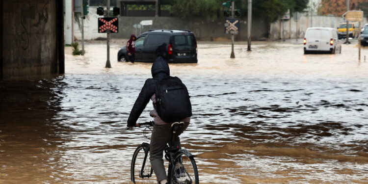 Situazione 'critica' in alcune regioni. In azione l'esercito