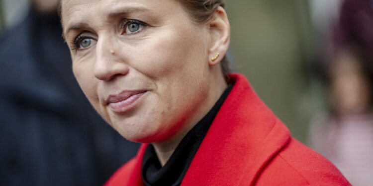 'Assurdo affermare che dovrebbero prenderne il controllo'