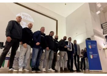 Due giorni fa il presidente nazionale aveva chiesto un passo indietro