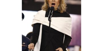 La celebre soprano e' l'ultima in una serie di cancellazioni eccellenti