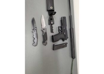 A casa dei due italiani sequestrati un coltello e tre pugnali