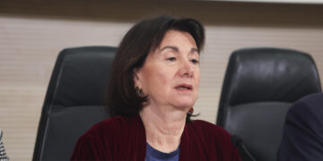 'Impegnati a preservare istituti come l'adozione e l'affido'