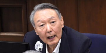 Prima sentenza su capi d'accusa come l'ostruzione alla giustizia