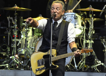 The Boss porta il suo nuovo brano Street of Minneapolis