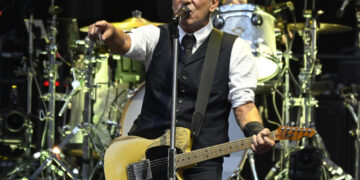 The Boss porta il suo nuovo brano Street of Minneapolis