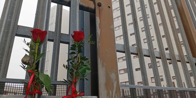 Omaggio dei volontari che portano lavoro dietro le sbarre