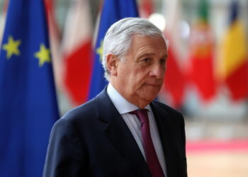 Per chiedere chiarimenti sul caso dei carabinieri bloccati da un colono