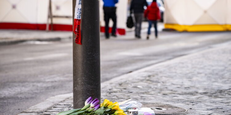 Il ministro riceverà aggiornamenti sui connazionali dalle autorità svizzere