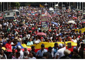 'Dobbiamo prima riportare il Paese alla normalità'