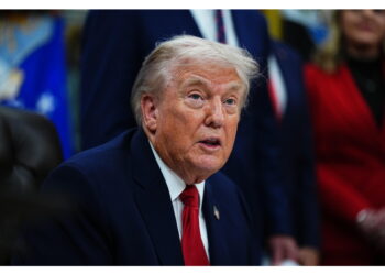 "Abbiamo molte navi che stanno navigando verso l'Iran"